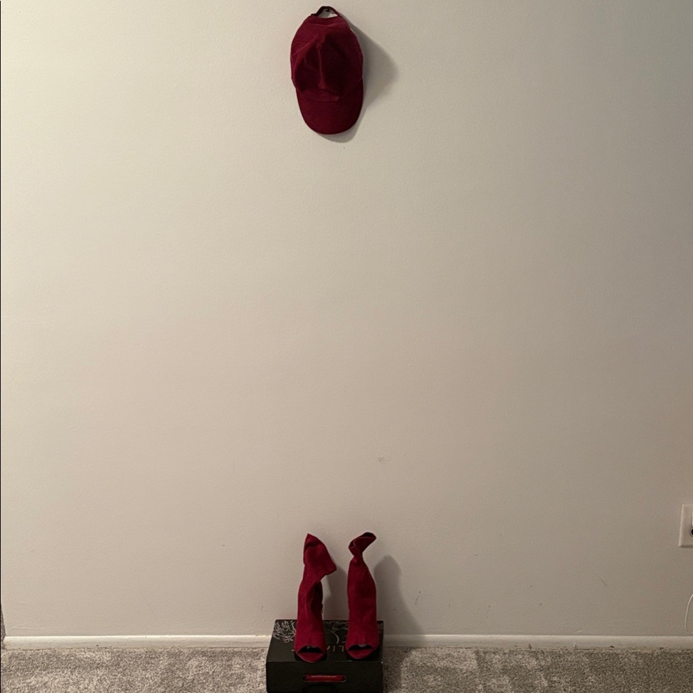 Burgundy Cap and Heels Set